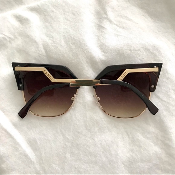 Vintage Accessories - Brown cat eye fashion glasses